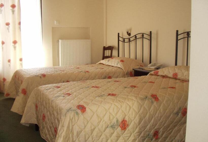 标准三人间, Elatou