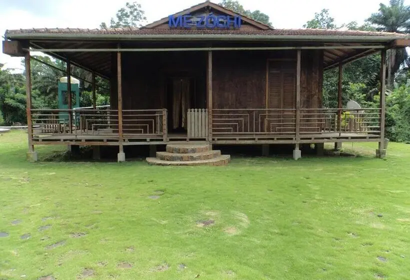 بنگله خانوادگی, Jardim Botânico Me Zochi