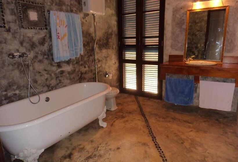 اتاق استاندارد سه نفره, Jardim Botânico Me Zochi