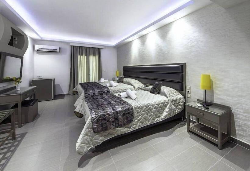 수피리어 트리플 룸, Pirofani