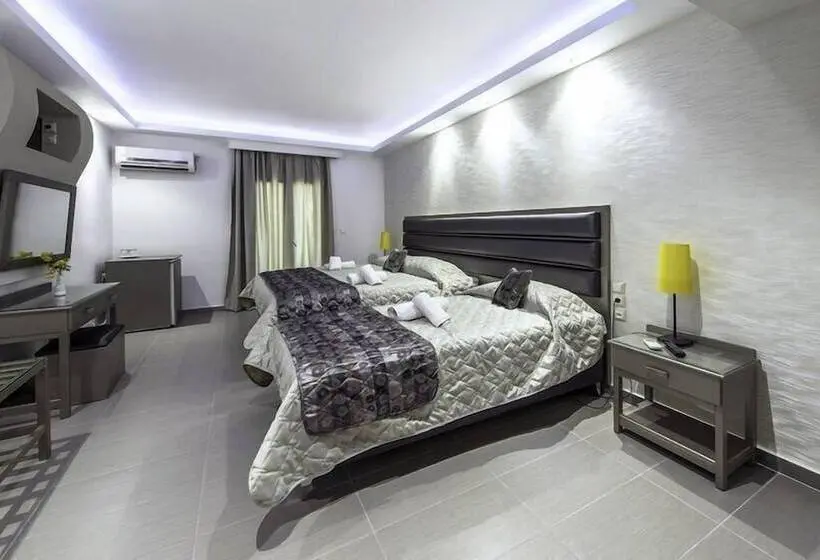 Chambre Triple Supérieure, Pirofani