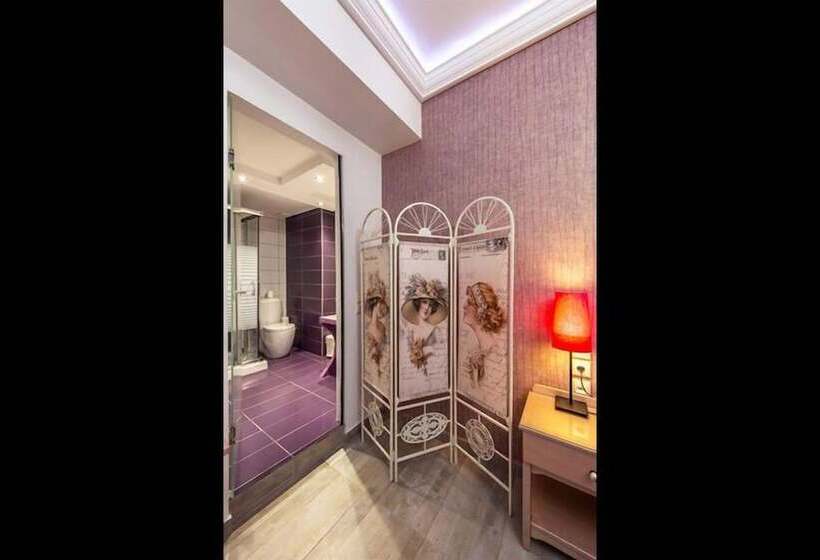 수피리어 룸, Pirofani