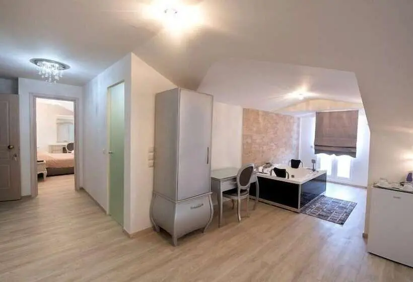 Suite Supérieure, Pirofani
