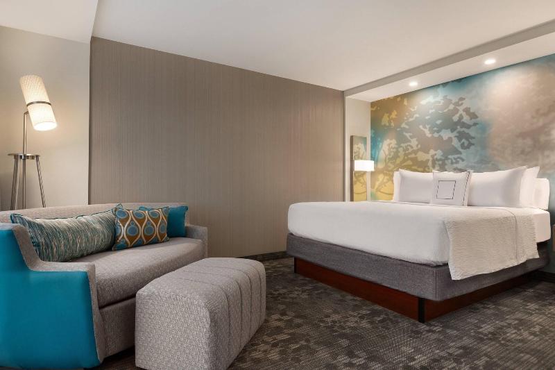 キングサイズベッドのスタンダードルーム, Courtyard By Marriott St Paul Woodbury