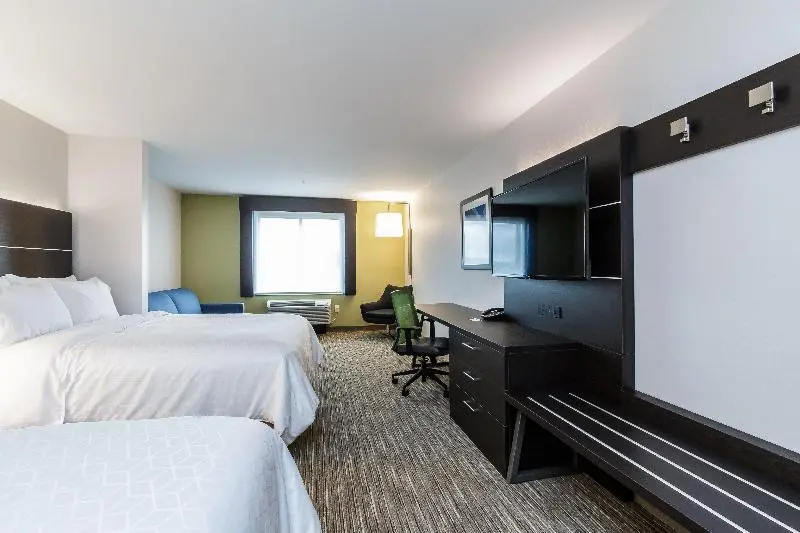 スイート, Holiday Inn Express & Suites South Bend Casino, An Ihg