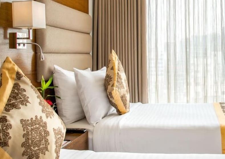 اتاق لوکس, Marino Royal