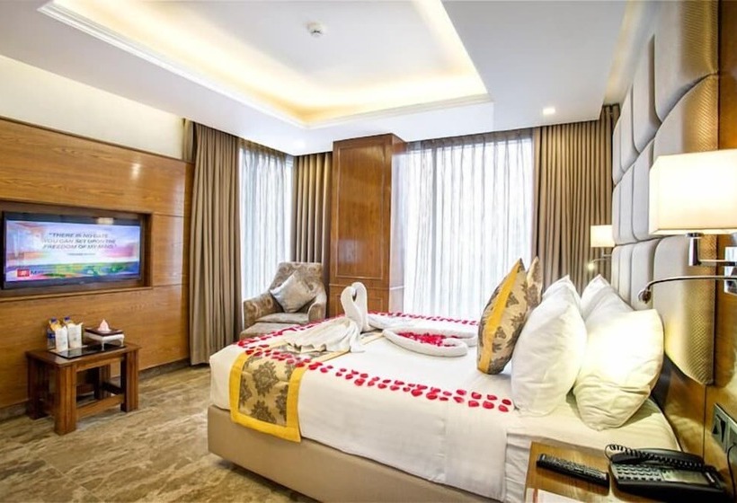 سوئیت رویال, Marino Royal