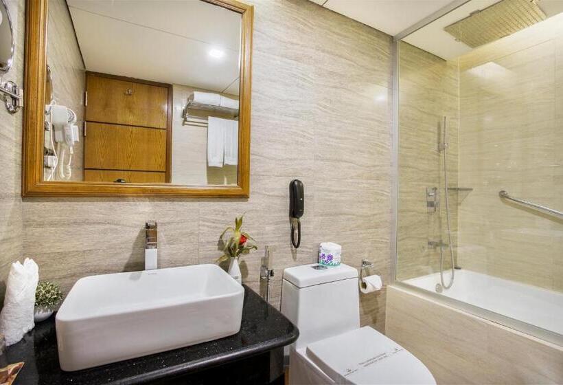 سوییت اجرایی, Marino Royal