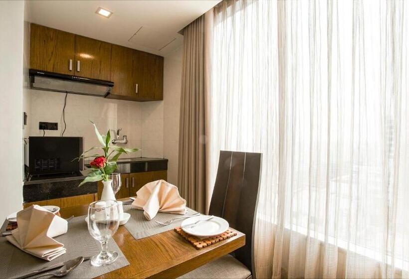 سوئیت رویال, Marino Royal