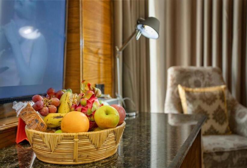 سوئیت رویال, Marino Royal