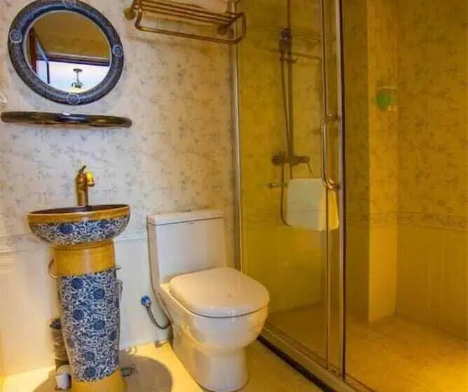 اتاق خانوادگی, Memory Inn Guilin Central