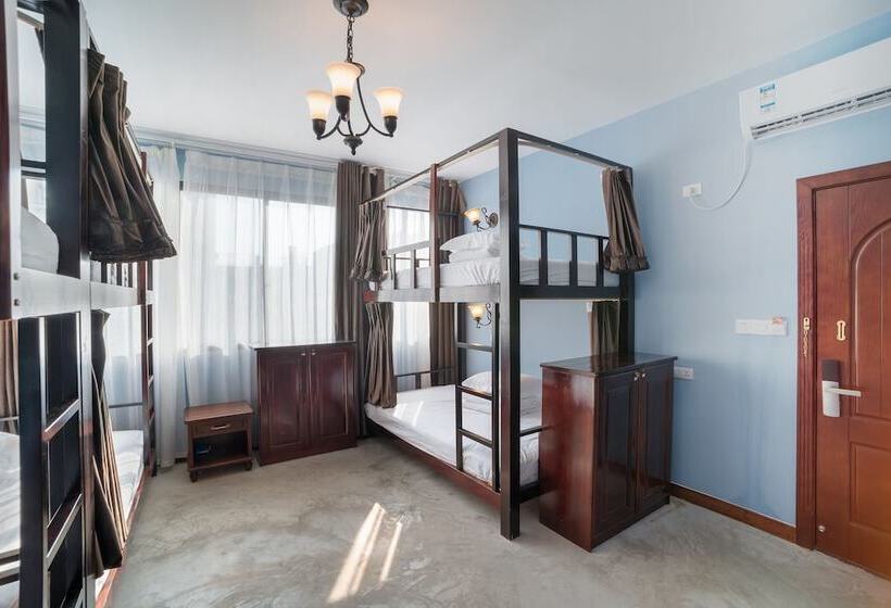 تختخواب در اتاق مشترک, Memory Inn Guilin Central