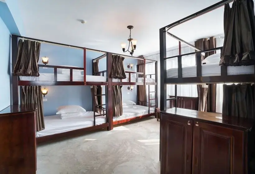 تختخواب در اتاق مشترک, Memory Inn Guilin Central