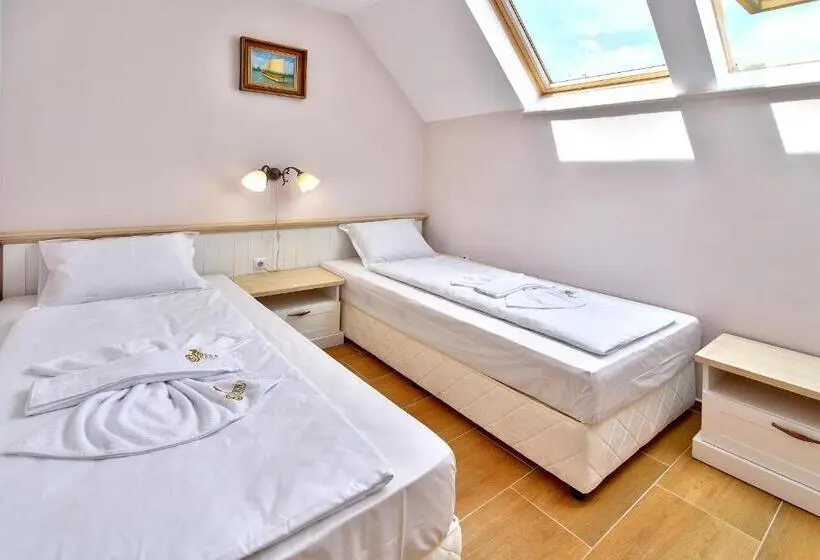 2 Bedroom Deluxe Apartment Sea View, Sirena Palace Family