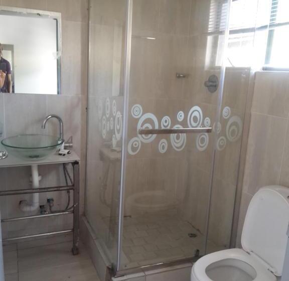 اتاق لوکس, The New Mall Guesthouse