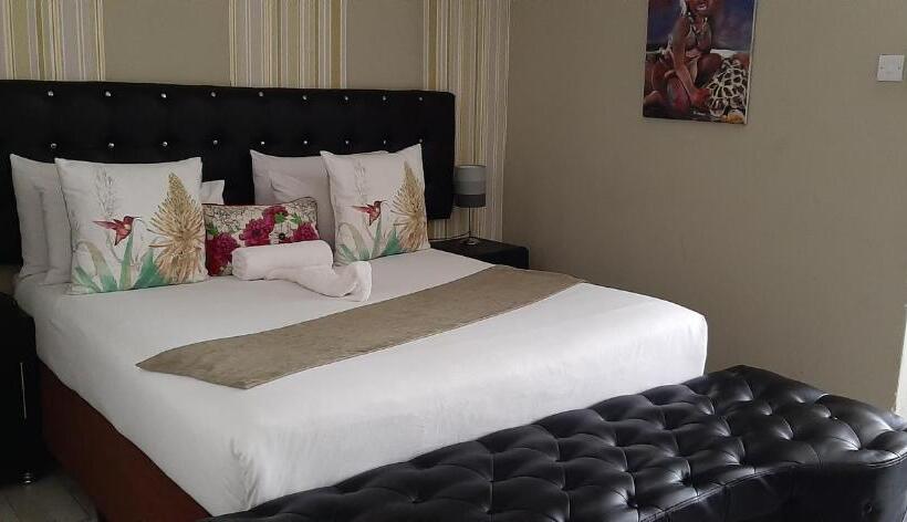 اتاق لوکس, The New Mall Guesthouse