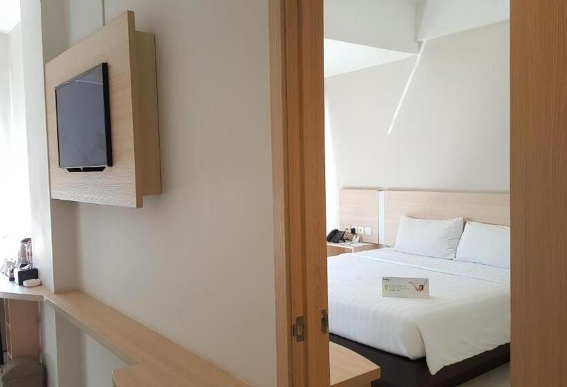 غرفة قياسية متصلة, Whiz Prime Hotel Sudirman Makassar