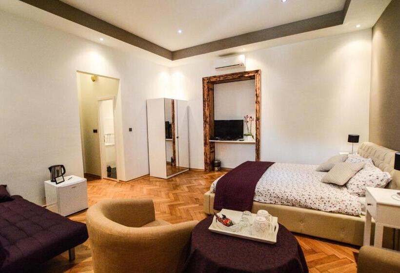 컴포트 룸, City Center Rooms