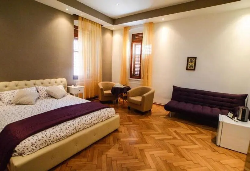 コンフォートルーム, City Center Rooms