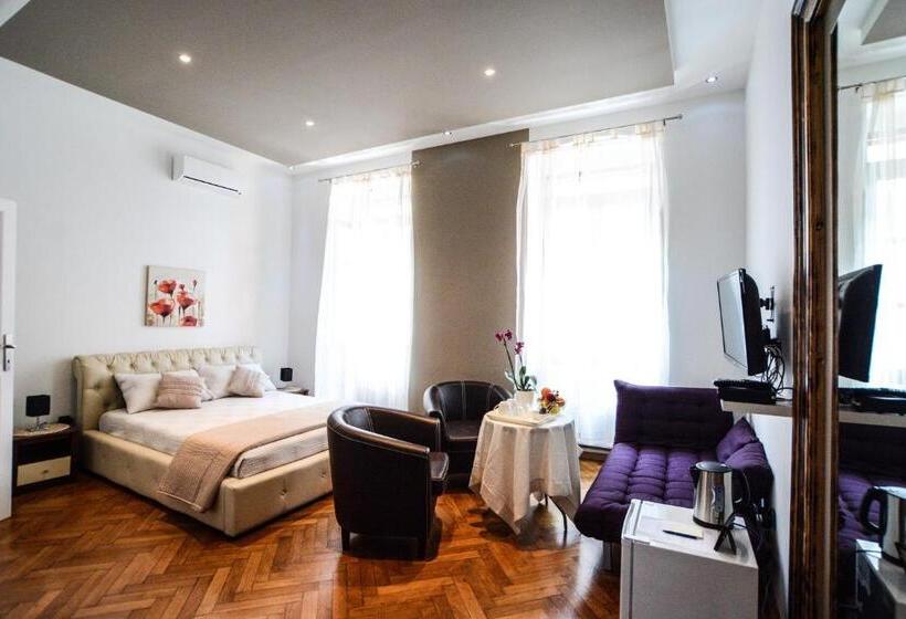 컴포트 룸, City Center Rooms