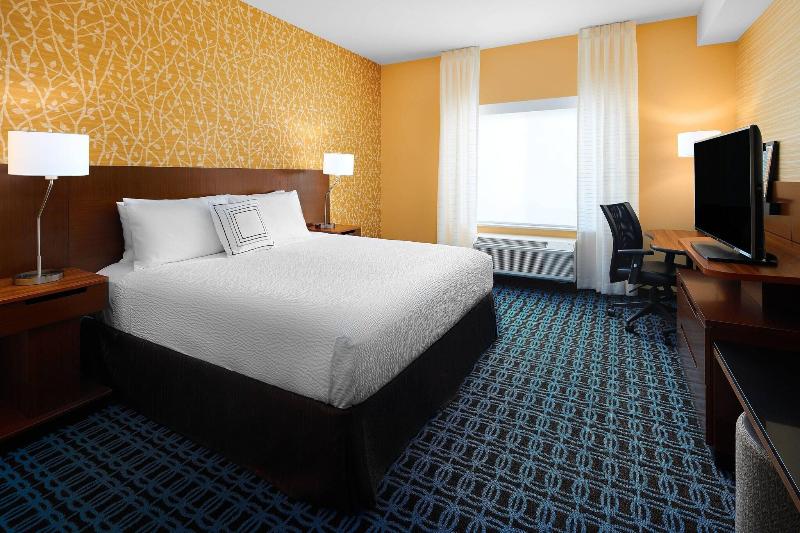 스탠다드 룸 킹사이즈 침대, Fairfield Inn & Suites By Marriott Fresno Yosemite International Airport