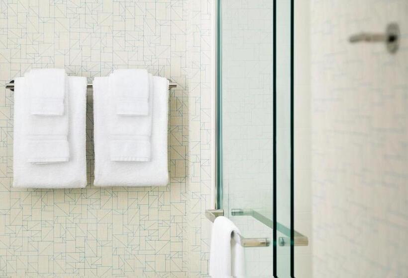 身障者適用スイートルーム, Holiday Inn Express Macon North, An Ihg