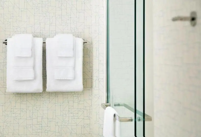 身障者適用スイートルーム, Holiday Inn Express   Macon North, An Ihg
