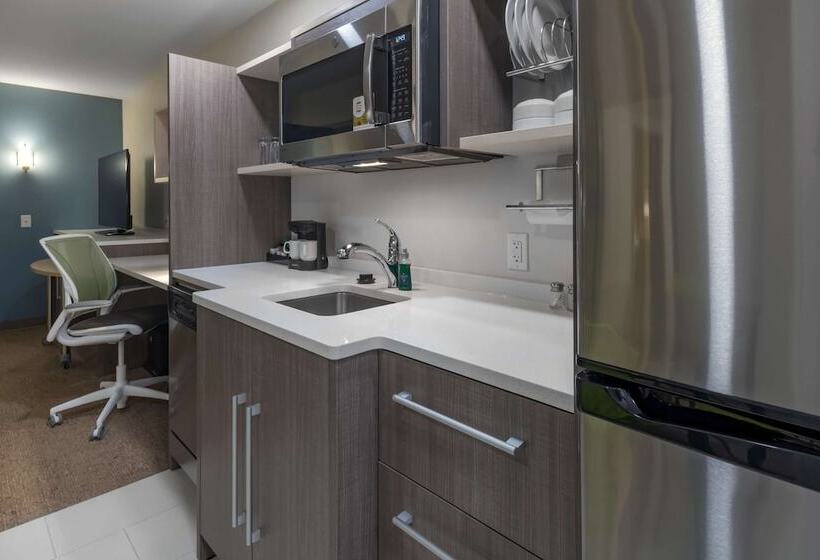 جناح لذوى الاحتياجات الخاصة, Home2 Suites By Hilton Kingman