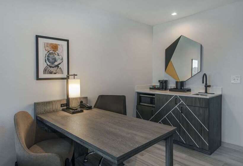 스위트 킹사이즈 침대, Home2 Suites By Hilton Kingman