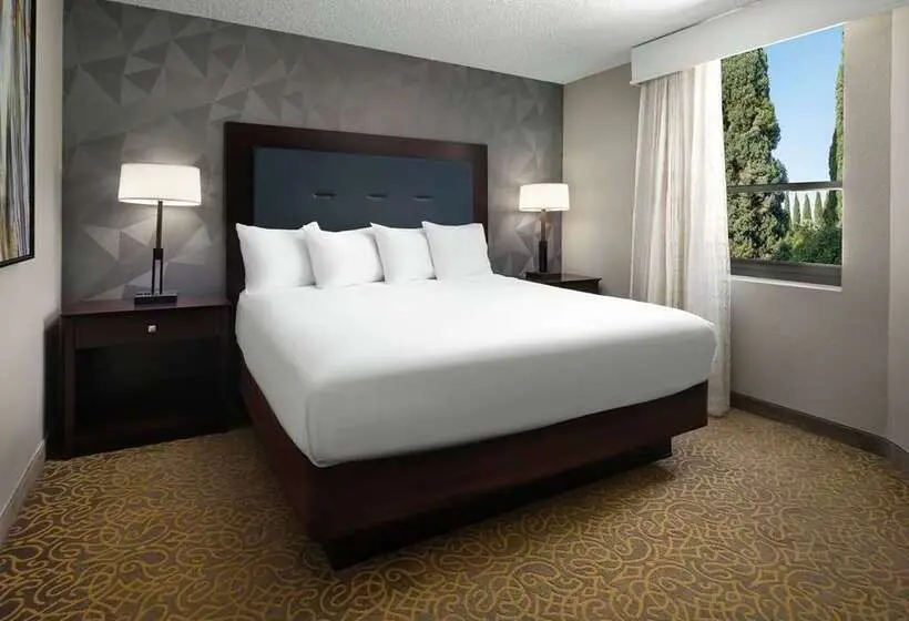 سوئیت با تخت بزرگ, Home2 Suites By Hilton Kingman