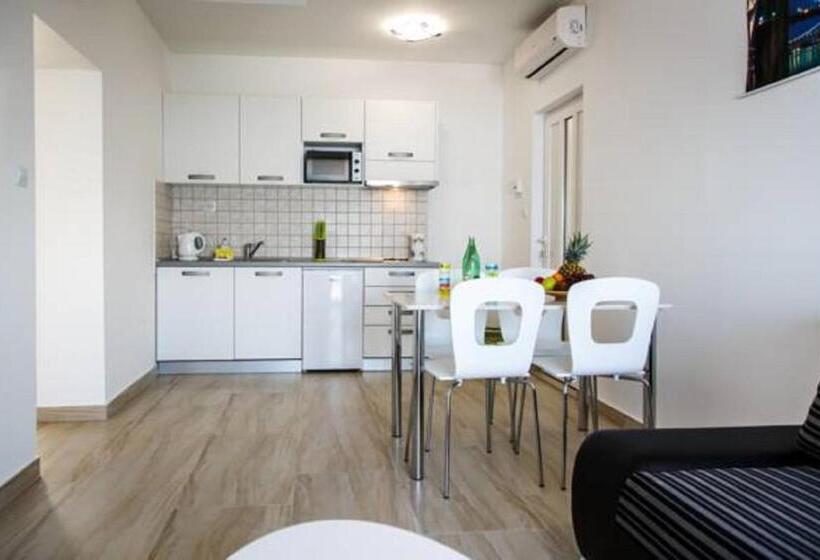 침실 1개 바다 전망 아파트, Nemira Sunny Apartments