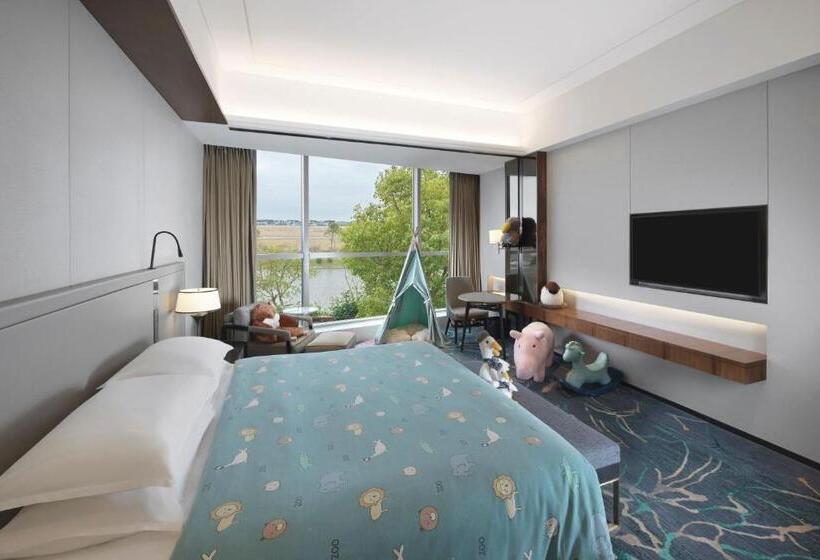 스탠다드 룸 킹사이즈 침대, Sheraton Shanghai Chongming