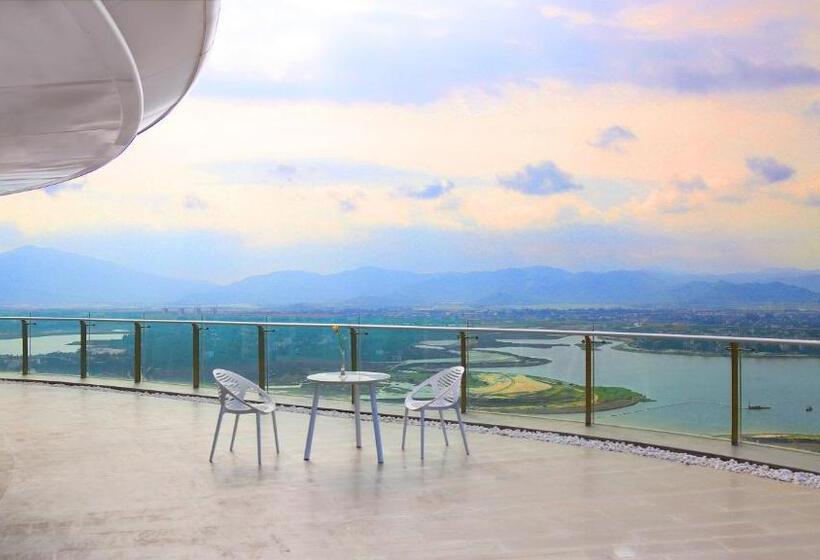 Королевский Люкс, The Mangrovetree Sanya Resort