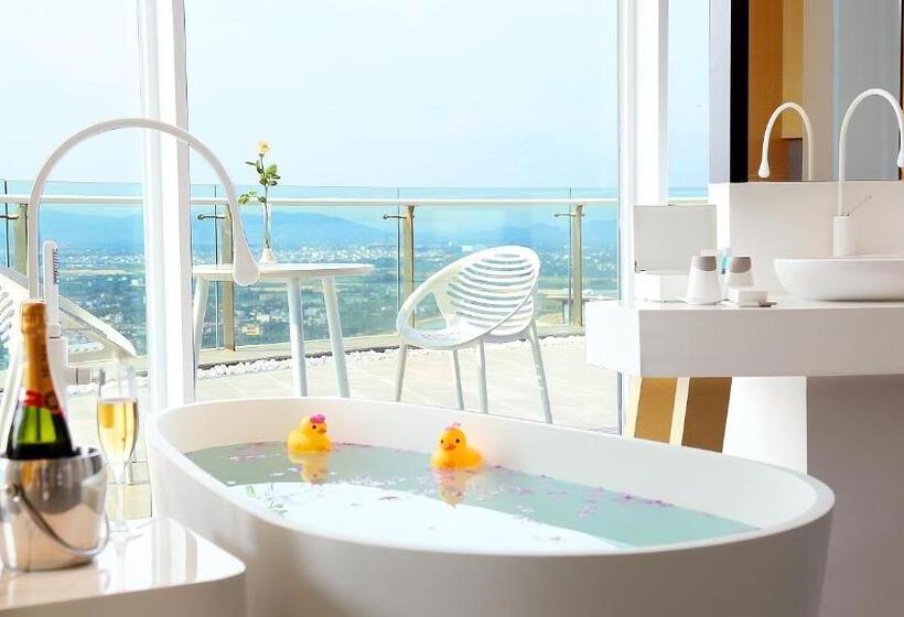 Королевский Люкс, The Mangrovetree Sanya Resort