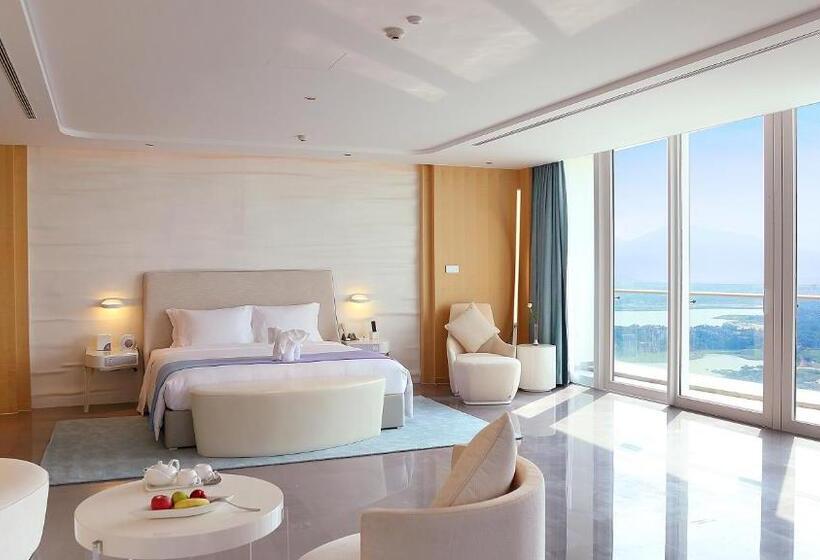 Королевский Люкс, The Mangrovetree Sanya Resort