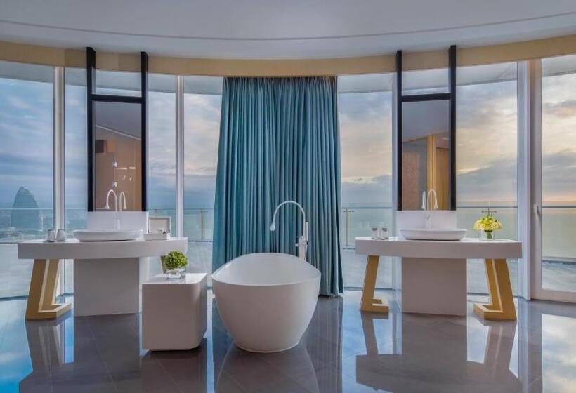 Королевский Люкс, The Mangrovetree Sanya Resort