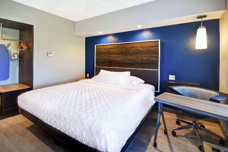 스탠다드 룸 킹사이즈 침대, Tru By Hilton North Platte