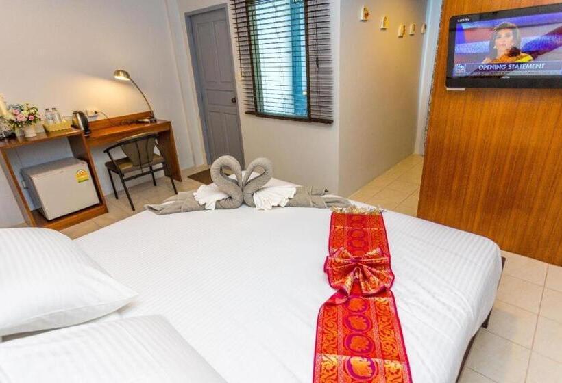 带阳台的豪华间, Khaolak Benzotel