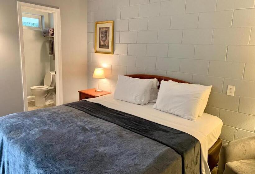 キングサイズベッドのスタンダードルーム, Hill Top Motel