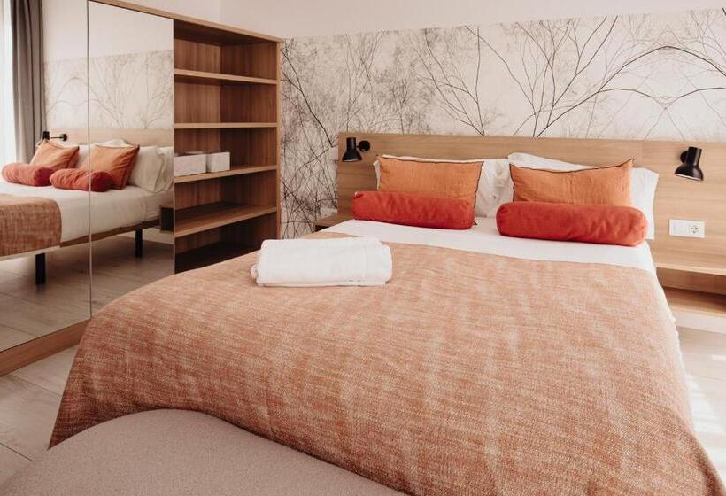 استودیوی استاندارد, Aspasios Atocha Apartments