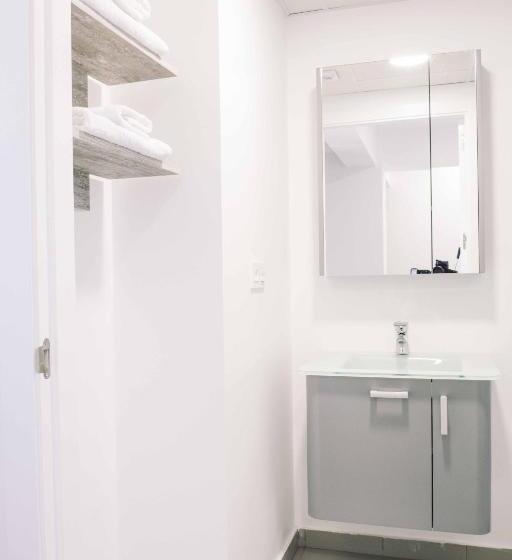 اتاق لوکس, Deluxe Hostels & Suites Merida