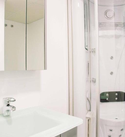 اتاق لوکس, Deluxe Hostels & Suites Merida