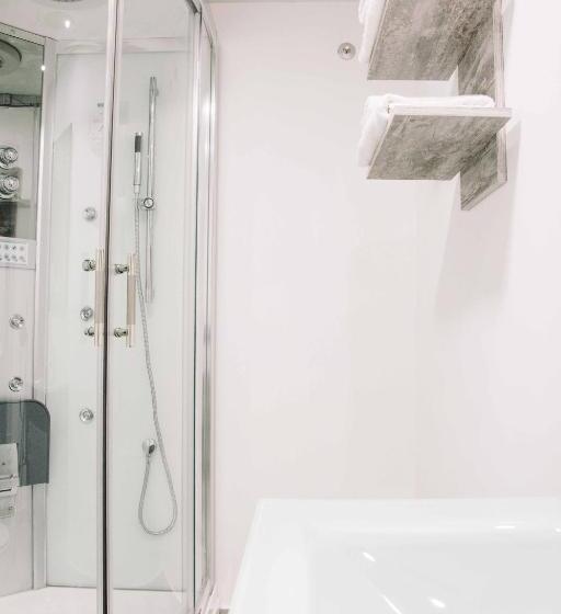 اتاق لوکس با تراس, Deluxe Hostels & Suites Merida