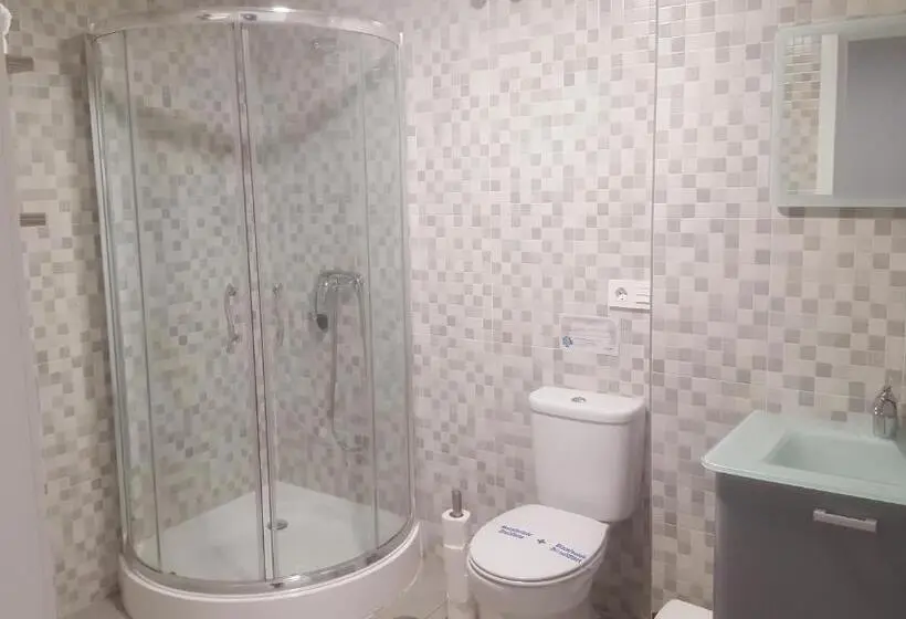 デラックスの４人部屋, Deluxe Hostels & Suites Merida