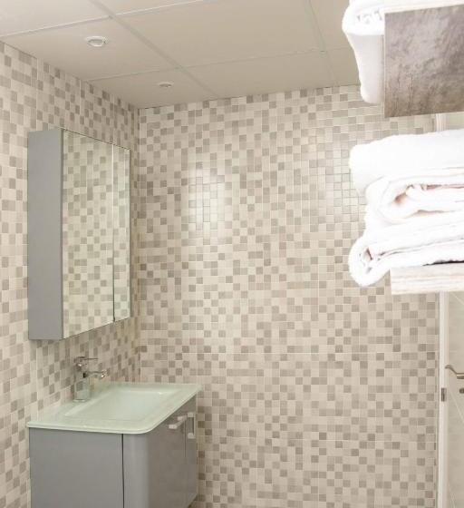 اتاق لوکس چهار تخته, Deluxe Hostels & Suites Merida