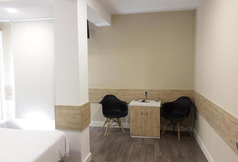 سوییت لوکس, Deluxe Hostels & Suites Merida