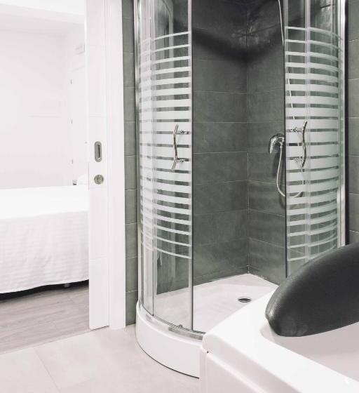 سوییت لوکس, Deluxe Hostels & Suites Merida