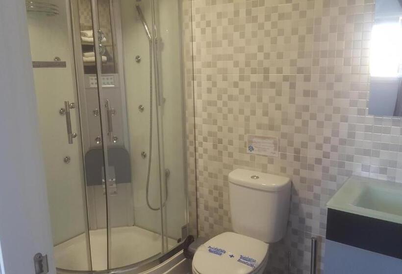 اتاق لوکس خانوادگی, Deluxe Hostels & Suites Merida