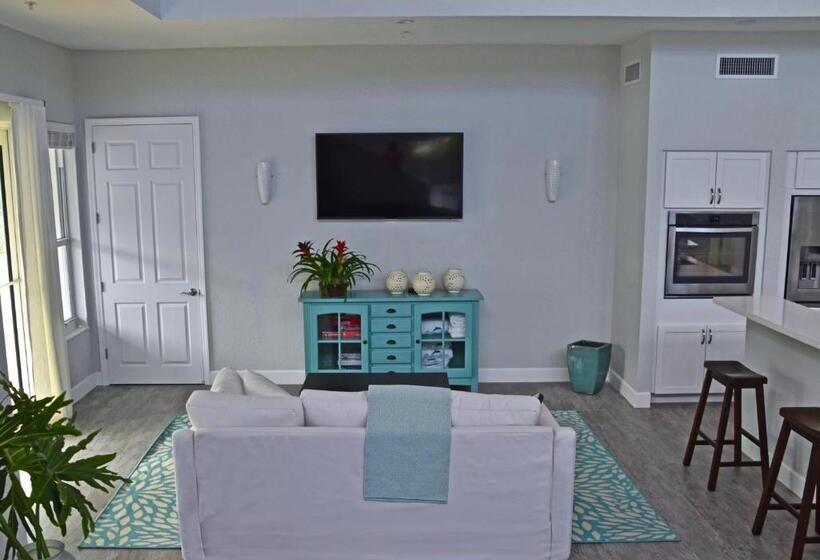 Вилла 3 Спальни, Dolphin Point Villas
