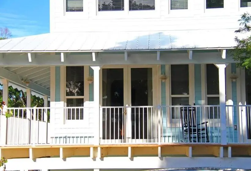 スイート, Dolphin Point Villas